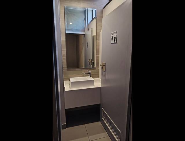 BUSINESS PROPERTY TO RENT IN ROSEBANK